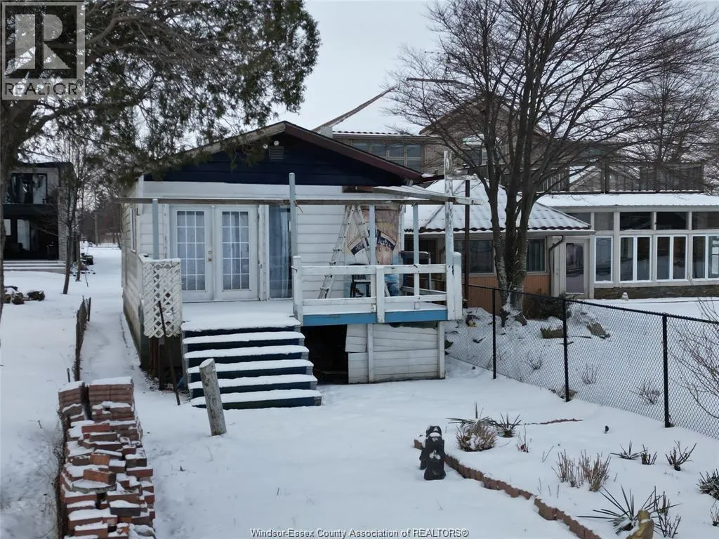 670 OLD TECUMSEH ROAD East