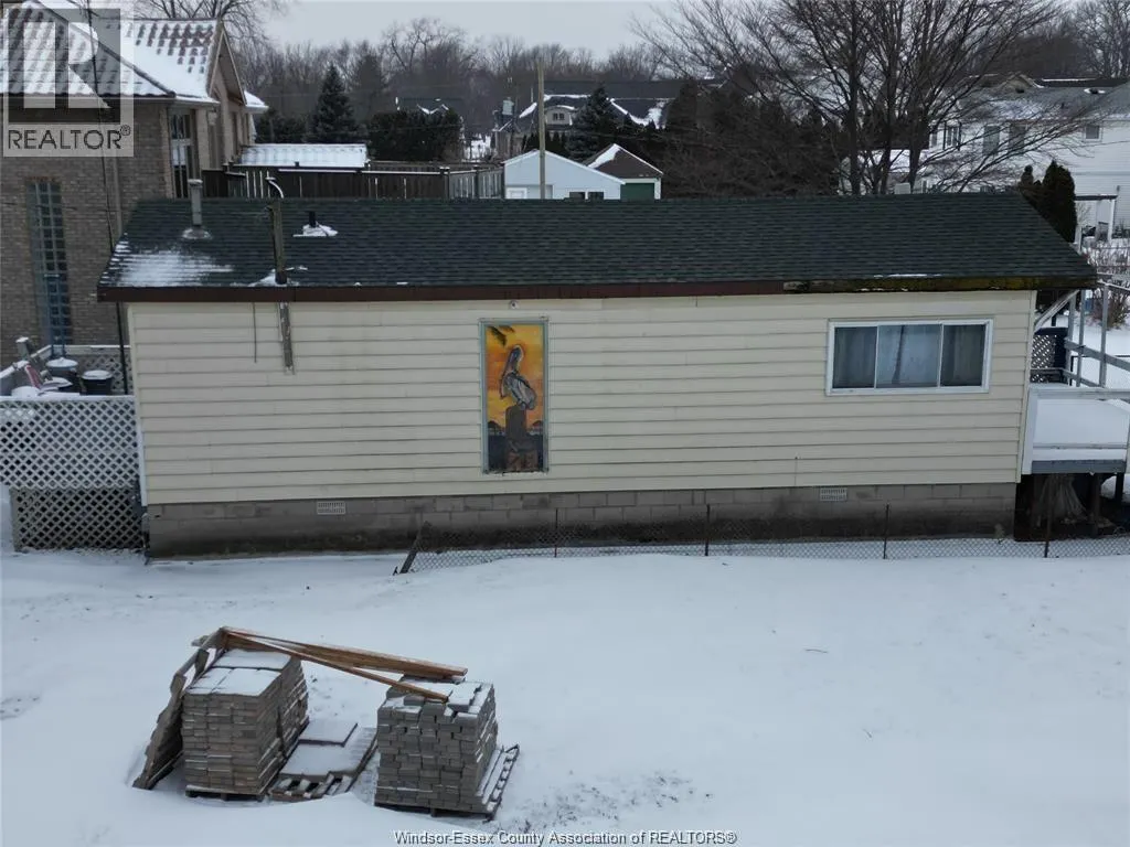 670 OLD TECUMSEH ROAD East