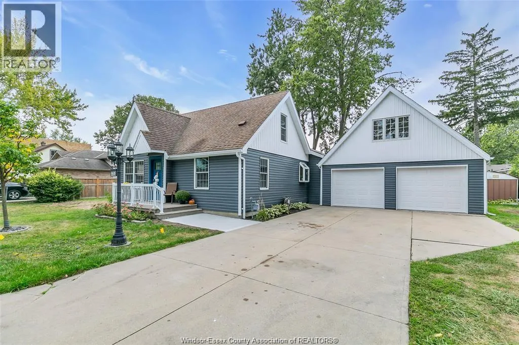 3353 BYNG ROAD