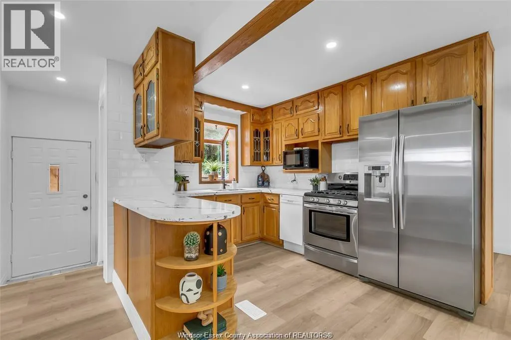 3353 BYNG ROAD