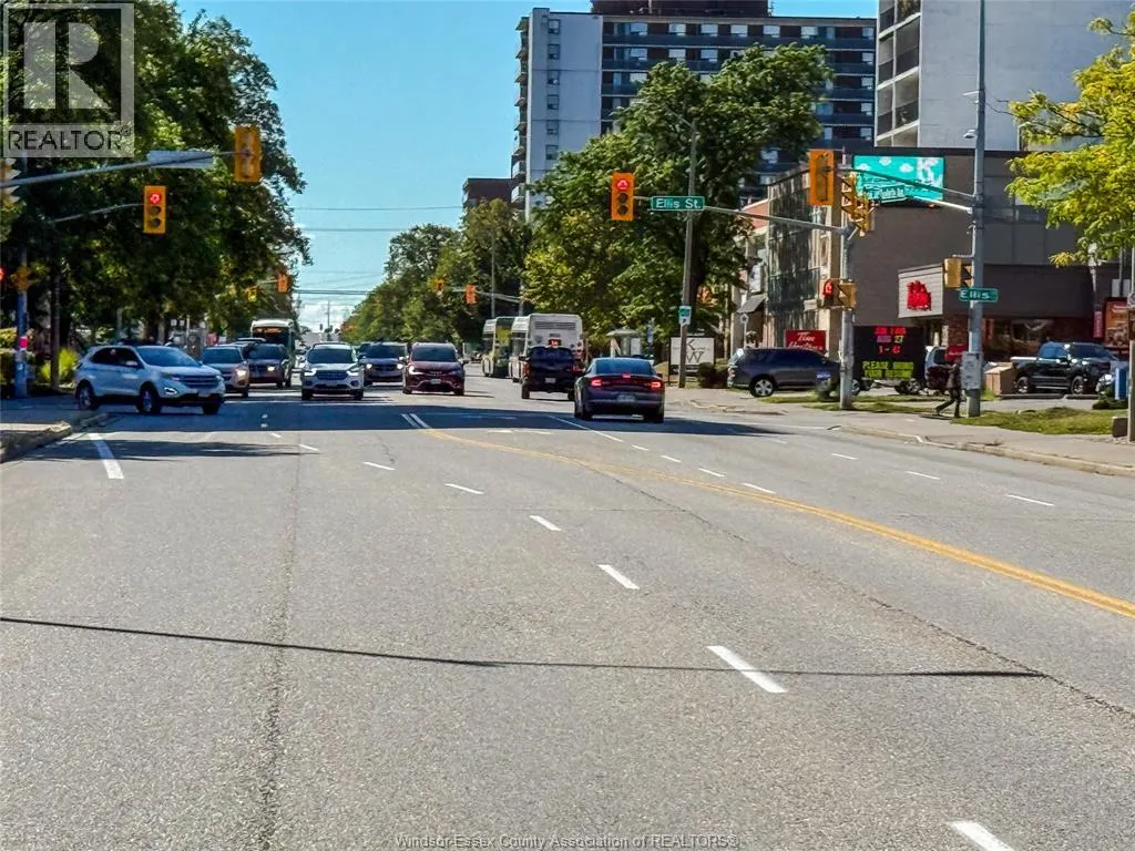1350-52 OUELLETTE AVENUE