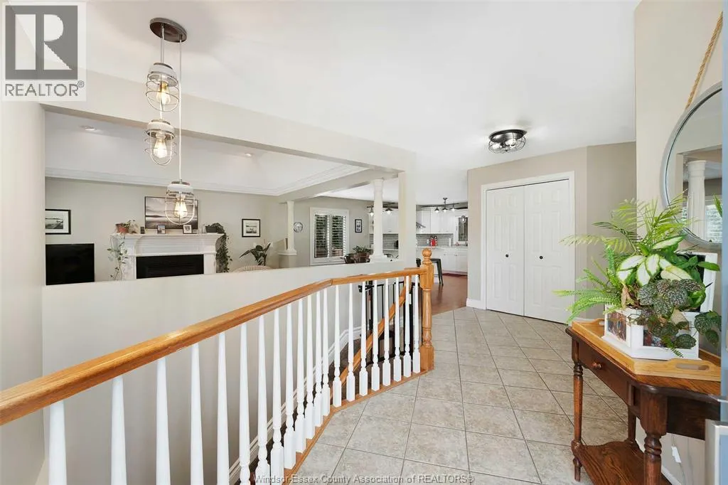 16 MEADOW LANE