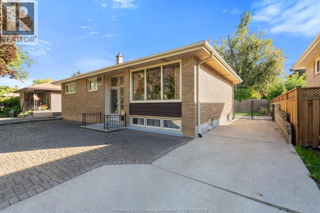 522 GREENDALE DRIVE