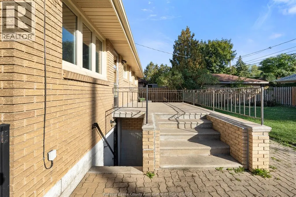 522 GREENDALE DRIVE