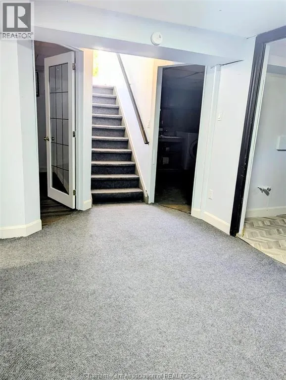 10 Meadowlea ROAD
