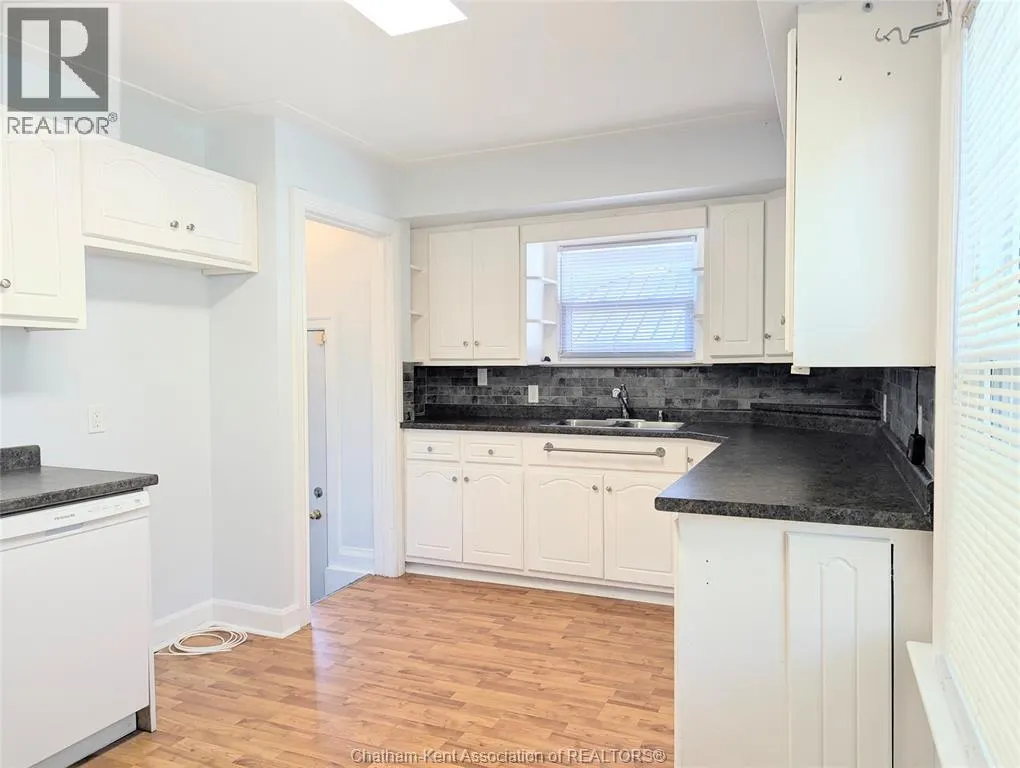 10 Meadowlea ROAD