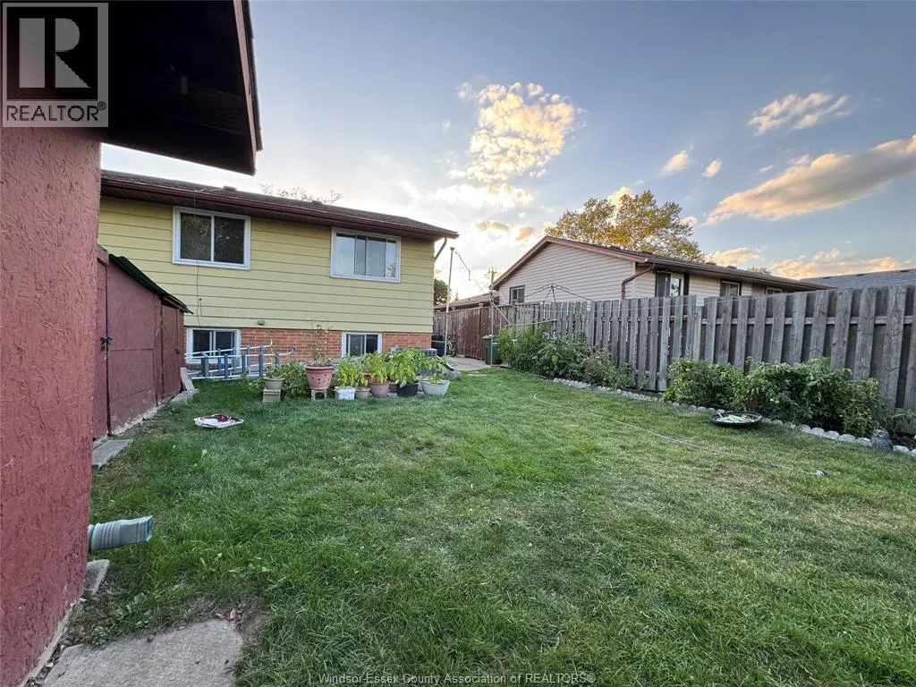3132 ELMWOOD CRESCENT