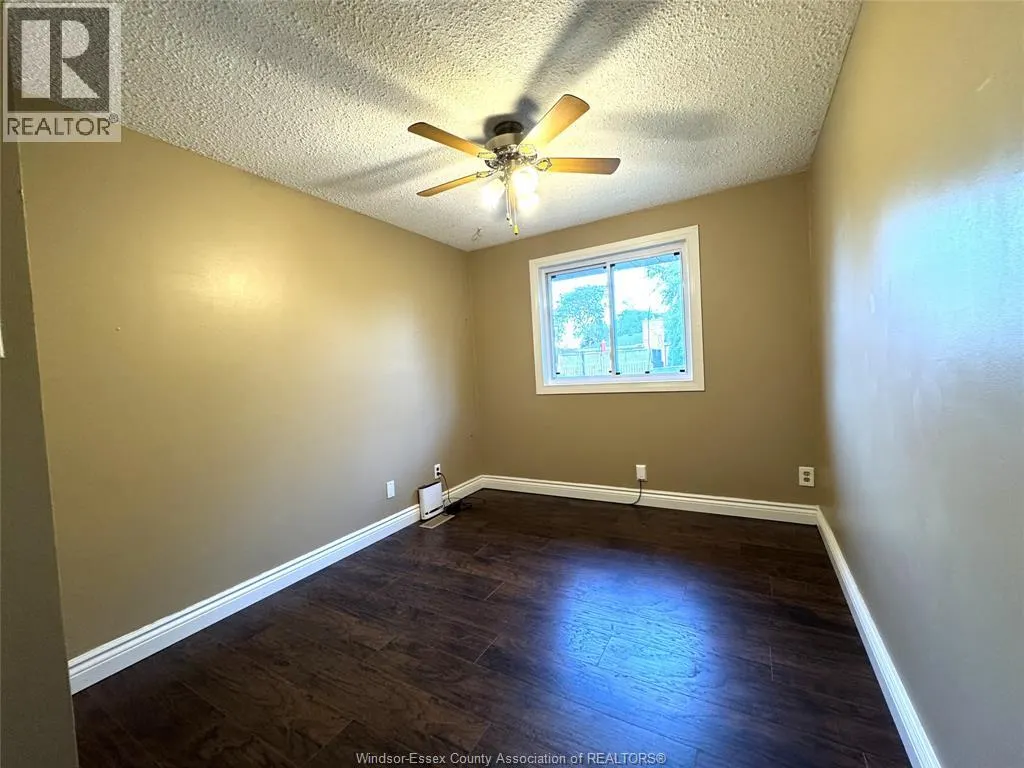 3132 ELMWOOD CRESCENT