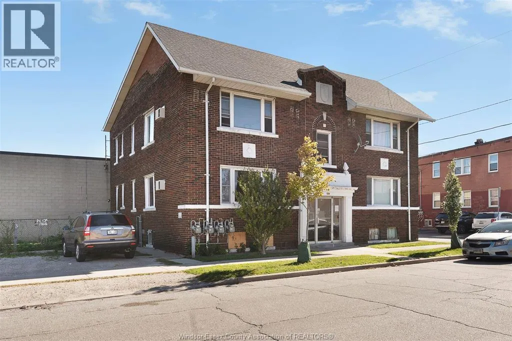538 Louis AVENUE