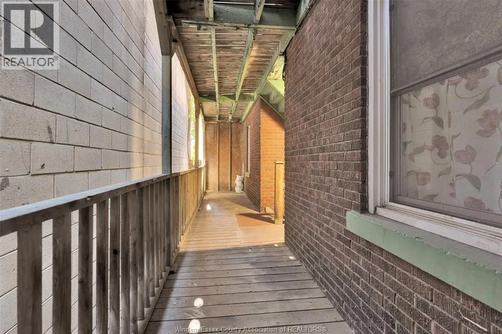 538 Louis AVENUE