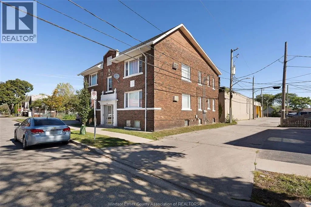 538 Louis AVENUE