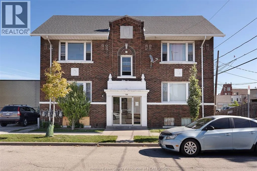 538 Louis AVENUE
