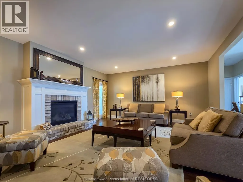 7 Tracy DRIVE