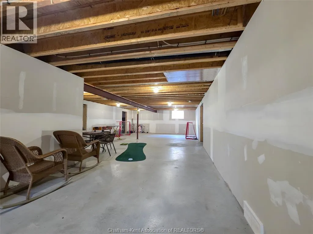 7 Tracy DRIVE