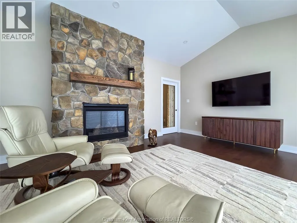 7 Tracy DRIVE