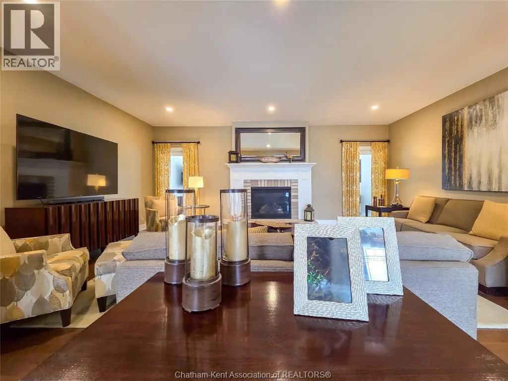 7 Tracy DRIVE