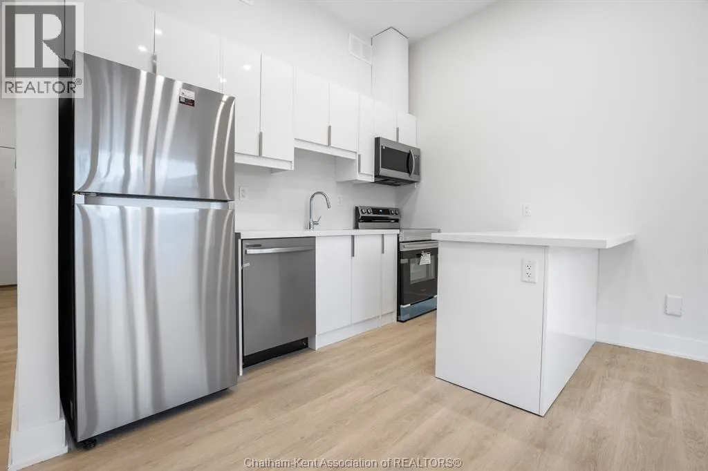 153 King STREET West Unit# 5