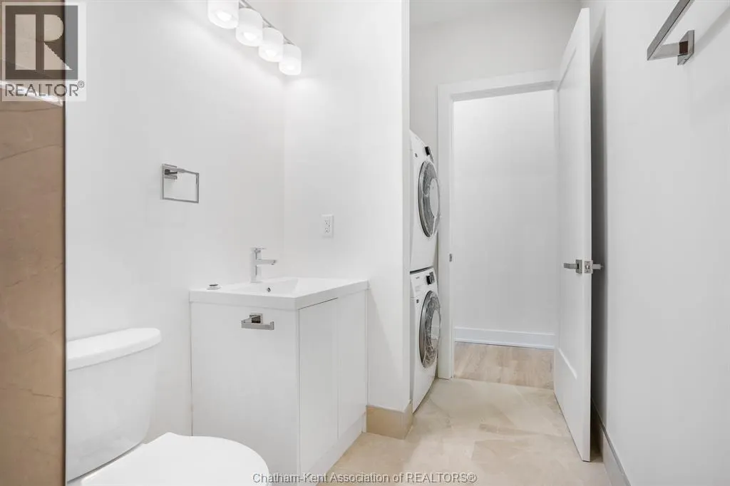 153 King STREET West Unit# 5