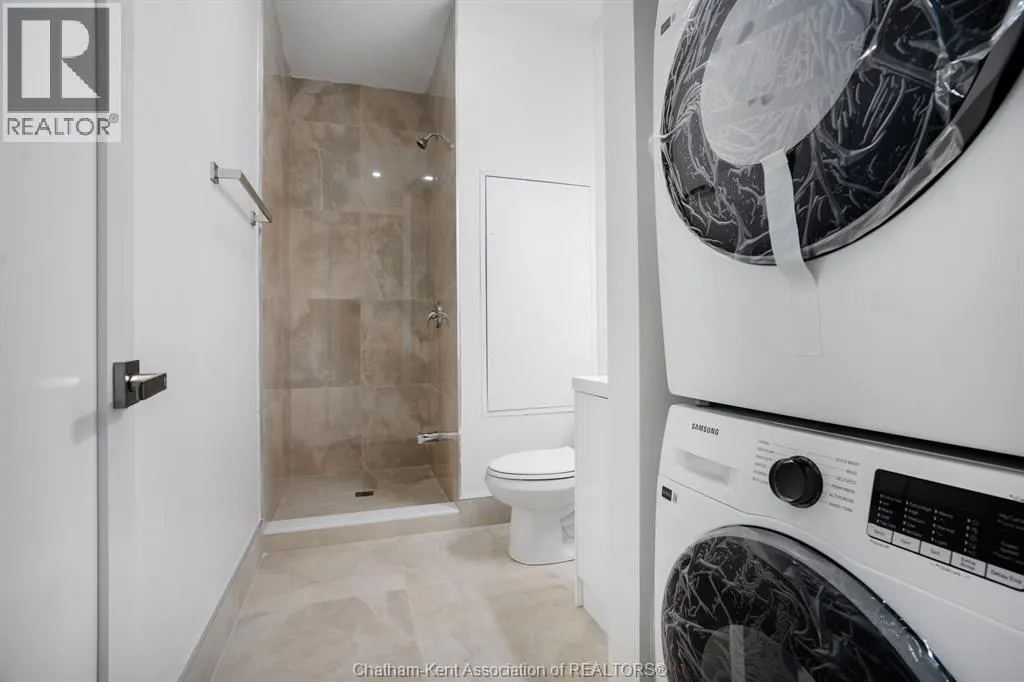 153 King STREET West Unit# 5
