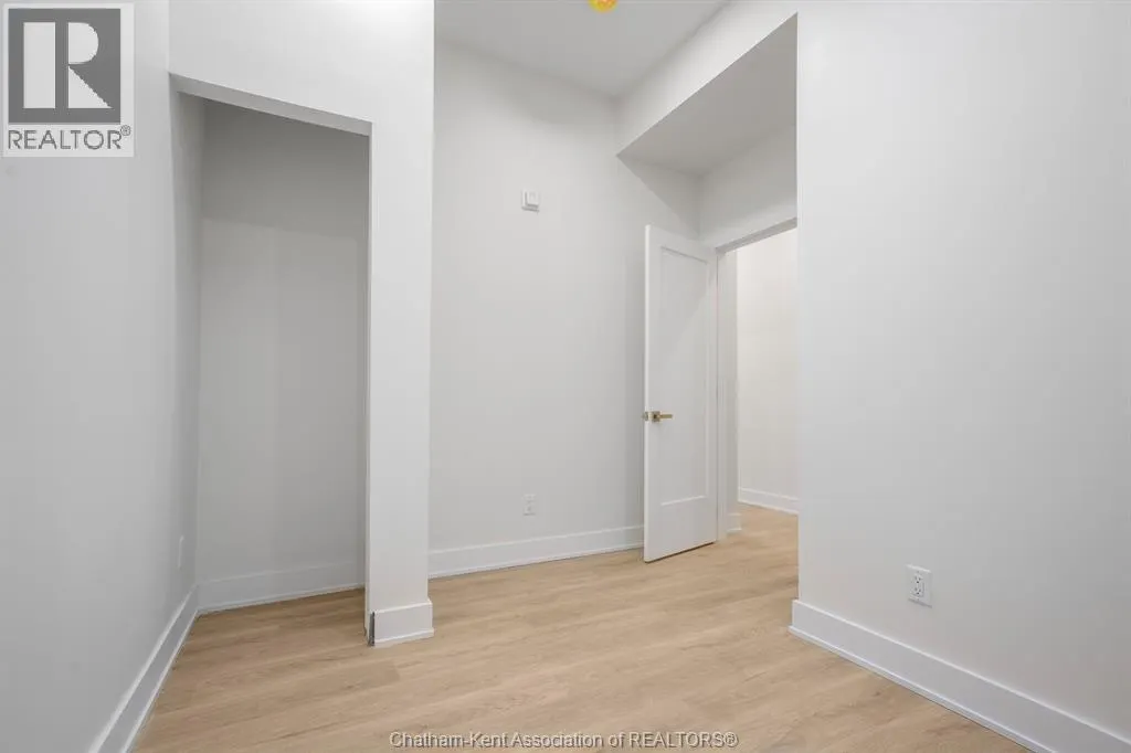 153 King STREET West Unit# 5