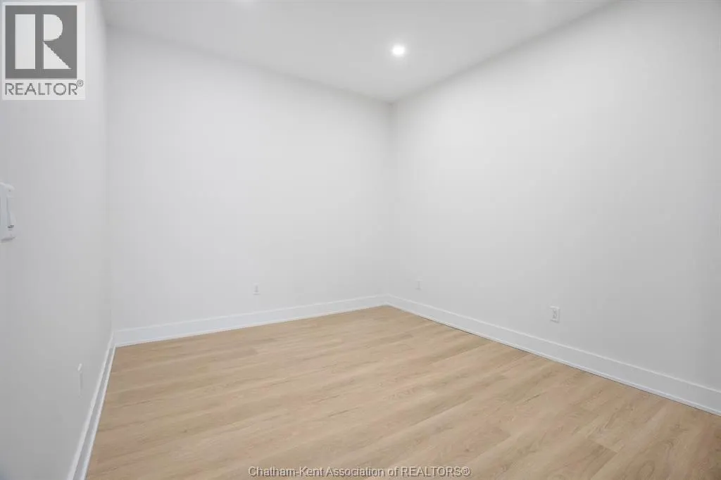 153 King STREET West Unit# 3