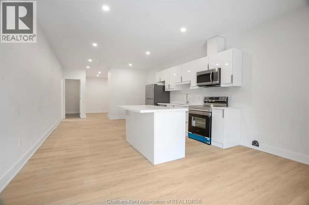 153 King STREET West Unit# 3