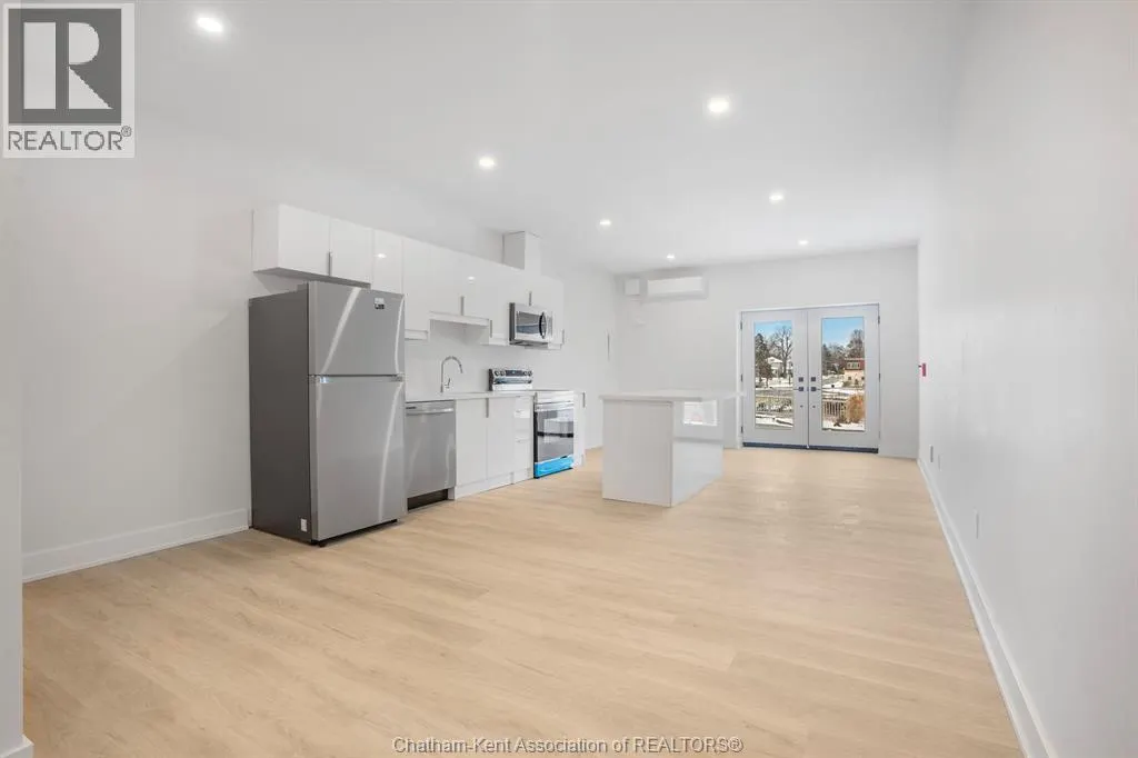153 King STREET West Unit# 3