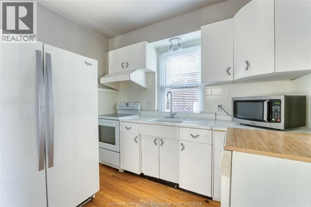 1516 DUFFERIN