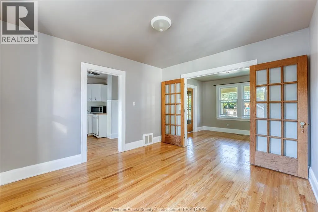 1516 DUFFERIN