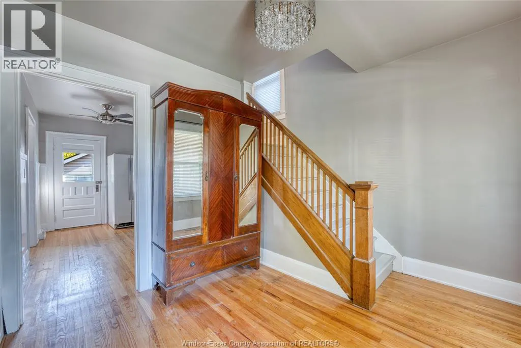 1516 DUFFERIN