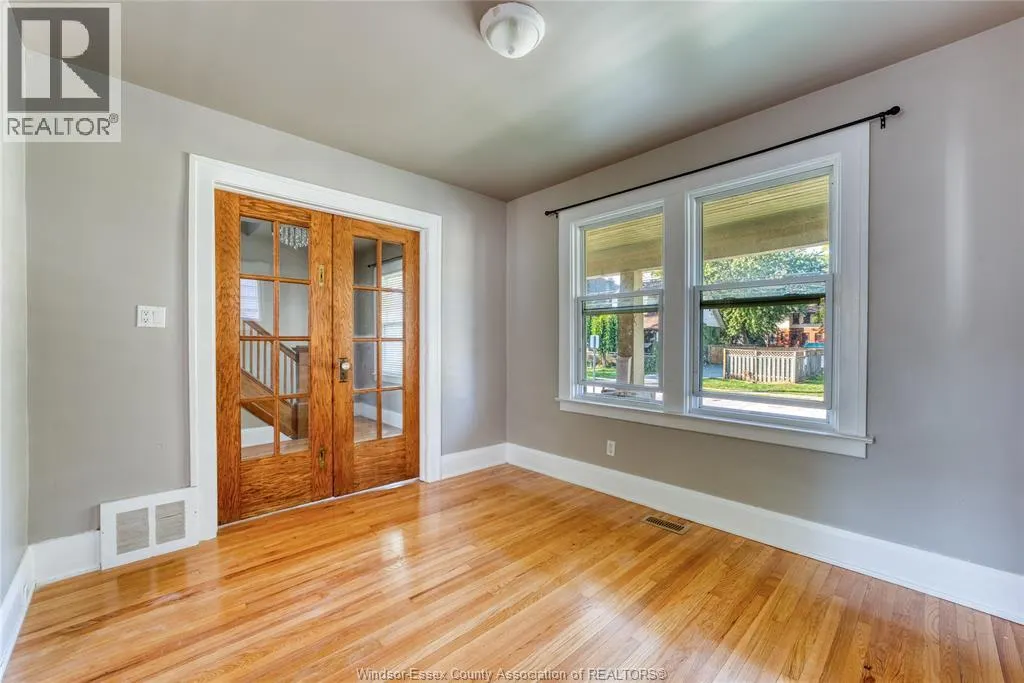 1516 DUFFERIN