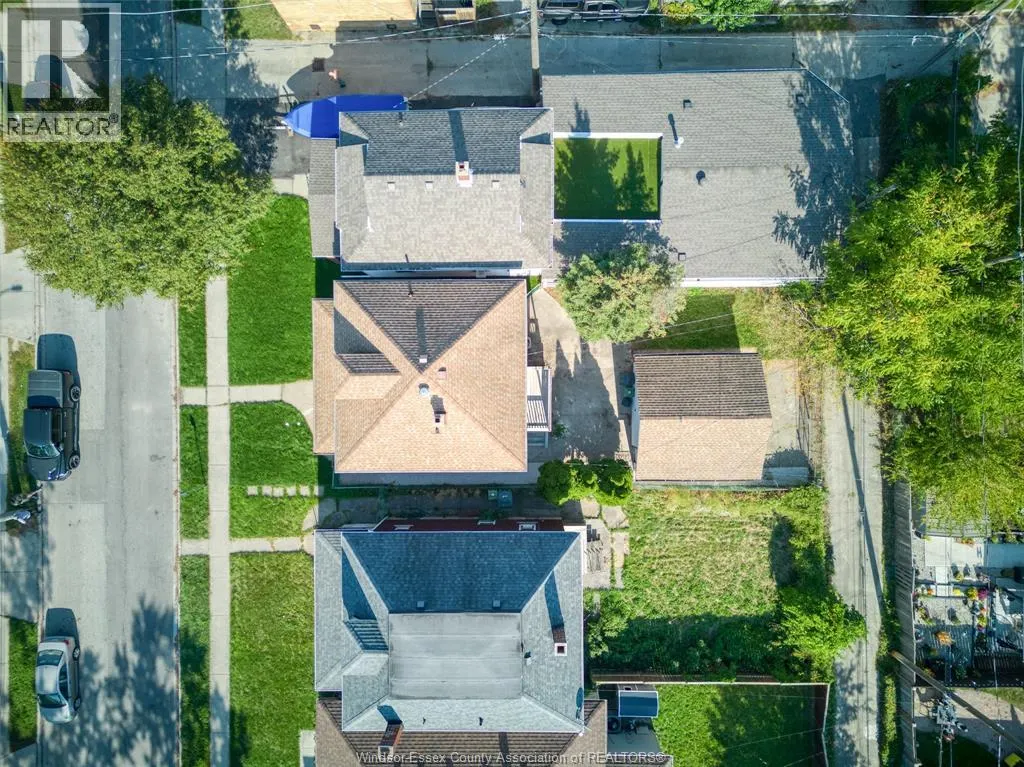 1516 DUFFERIN