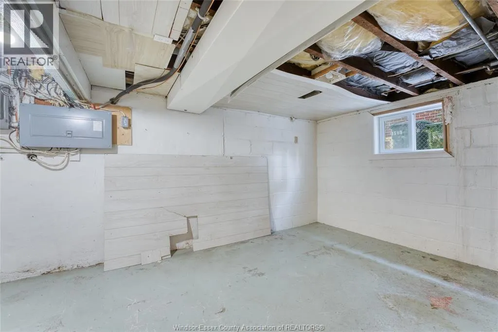 1516 DUFFERIN
