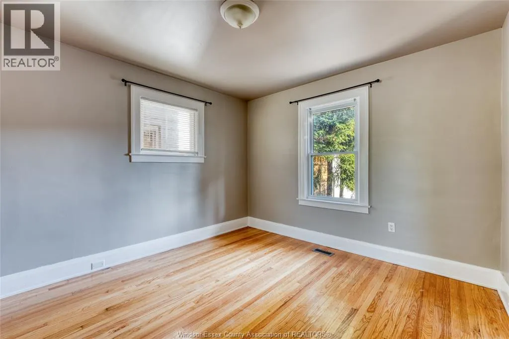 1516 DUFFERIN