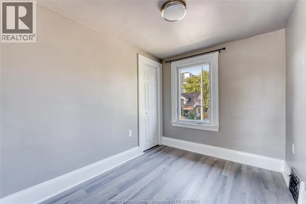 1516 DUFFERIN
