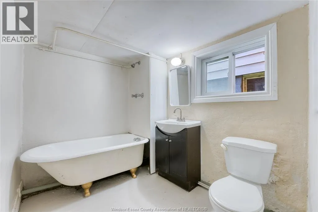 1516 DUFFERIN