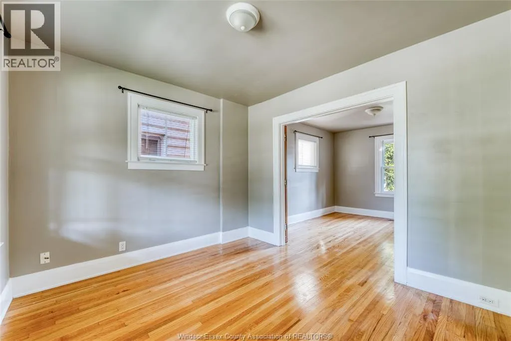 1516 DUFFERIN