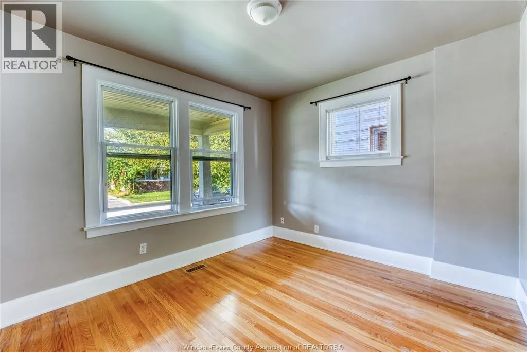 1516 DUFFERIN