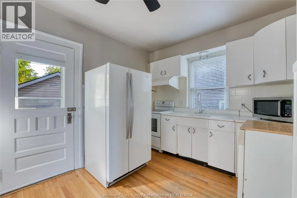 1516 DUFFERIN
