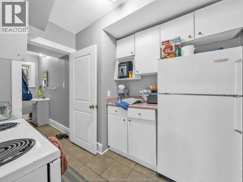 154-156 ELLIOTT STREET West