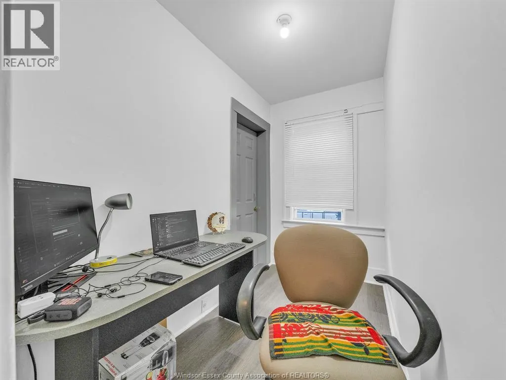 154-156 ELLIOTT STREET West