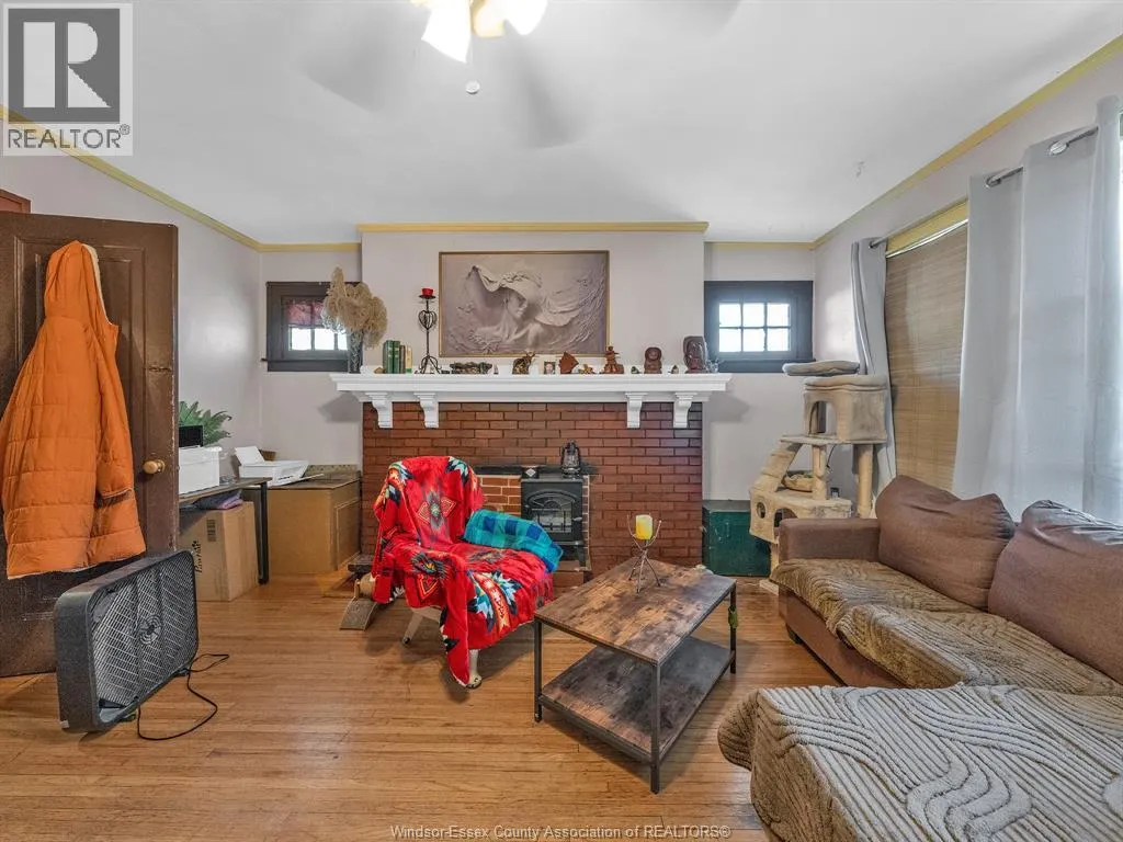 154-156 ELLIOTT STREET West