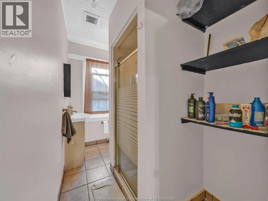 154-156 ELLIOTT STREET West