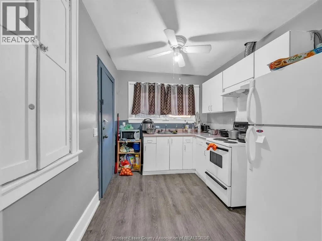 154-156 ELLIOTT STREET West