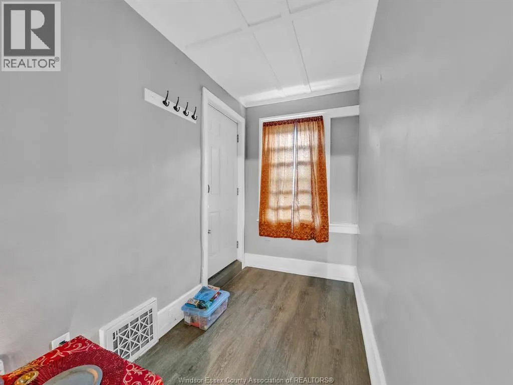 154-156 ELLIOTT STREET West