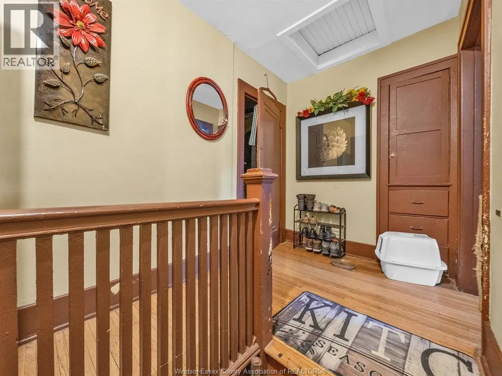 154-156 ELLIOTT STREET West
