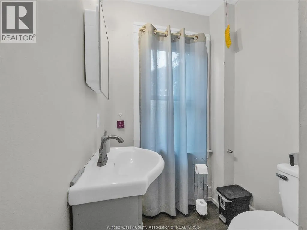 154-156 ELLIOTT STREET West
