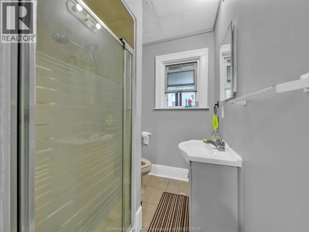 154-156 ELLIOTT STREET West