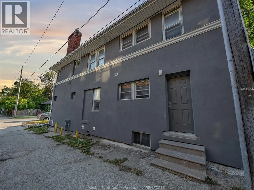 154-156 ELLIOTT STREET West
