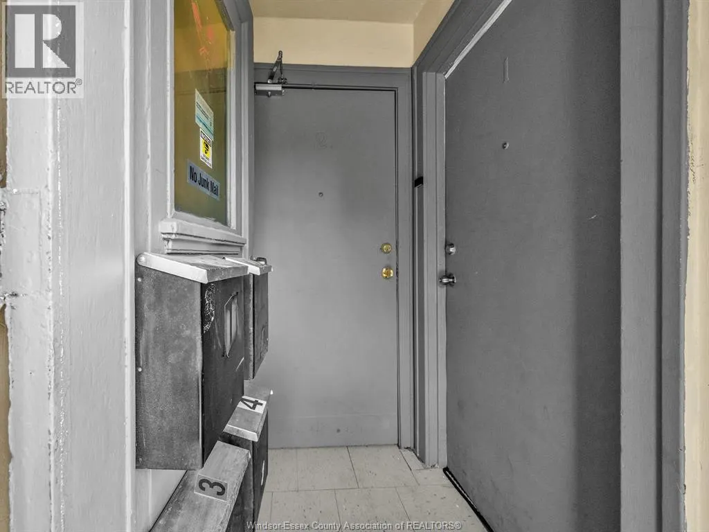 154-156 ELLIOTT STREET West